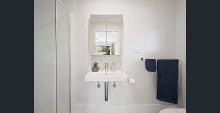 Fully Furnished Room for Rent – Modern, Comfortable & All-Inclusive! - Photo 5