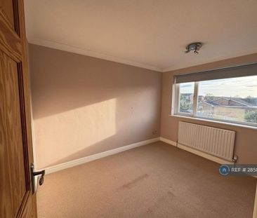2 bedroom semi-detached house to rent - Photo 3