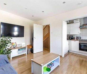 Avarn Road, London, SW17 - Photo 2