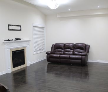 For Lease - 210 Bellchase Trail, Brampton, Ontario - Photo 5