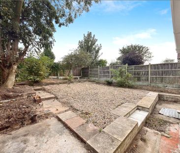 1 bedroom property to rent Priory Crescent, Southend-on-Sea, Essex,... - Photo 4