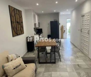 Casa adosada en alquiler en Avenida de Juan Sebastián Elcano - Foto 2