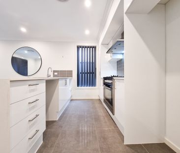 Bright Home - Photo 5