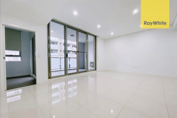 Modern 2-Bedroom Apartment in the Heart of Parramatta - Photo 1