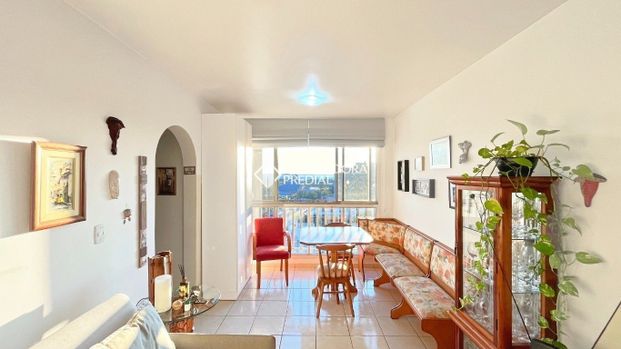 Apartamento com 2 quartos e 61m² para alugar em Cristal, Porto Alegre. - Photo 1