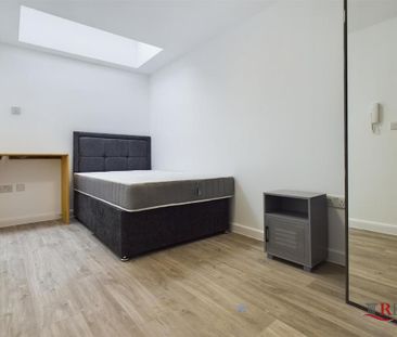 House share to rent - Photo 2