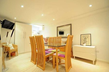 Friary Road, London, SE15 - Photo 3