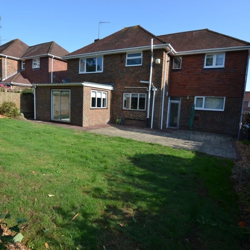 4 bedroom detached house to rent - Photo 1