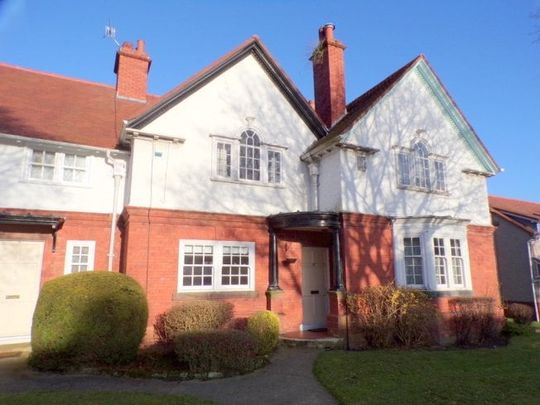 Pool Bank, Port Sunlight - Photo 1