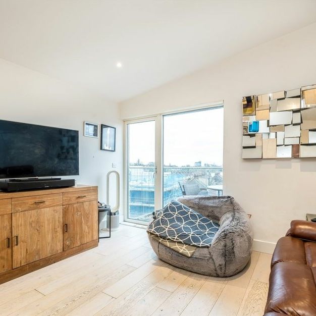 Frazer Nash Close - Photo 1