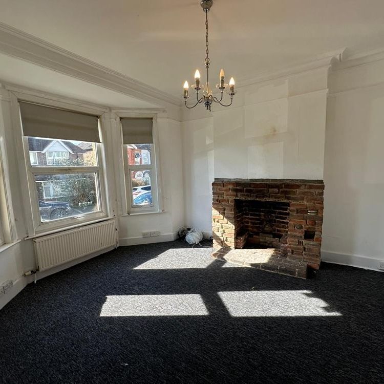 4 Bedroom Semi-Detached To Rent - Photo 1
