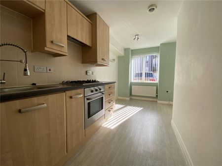 4 bedroom terraced house to rent - Photo 4