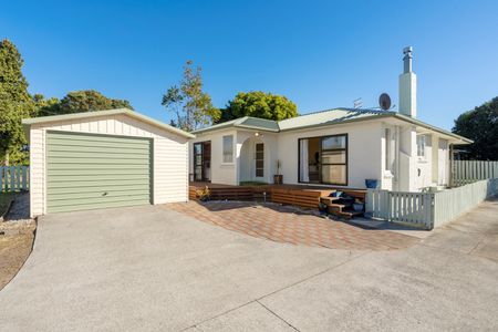 21 Dunlop Road, Te Puke - Photo 2