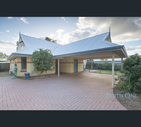 30 Rampart Way, Willetton, WA 6155 - Photo 2