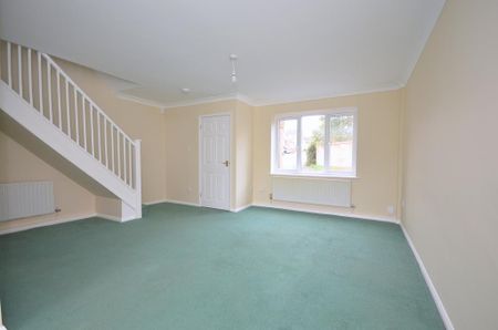 3 bedroom semi-detached house to rent - Photo 2