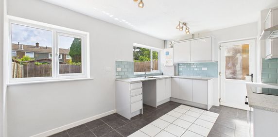 Tay Close, Farnborough Tay Close, Farnborough - Photo 2