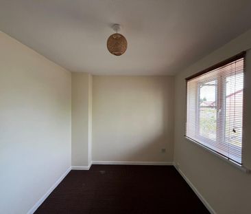 2 bedroom terraced house to rent - Photo 6