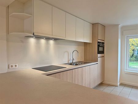 Instapklaar vernieuwd APPARTEMENT (2de verdieping) met 2 slaapkamers - Photo 3