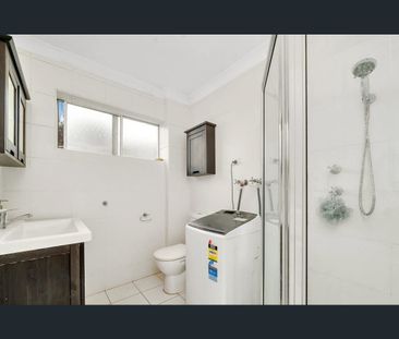 Beautiful Unit in the Heart of Windsor Gardens! - Photo 5