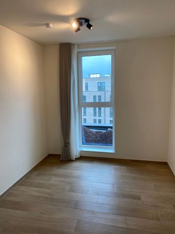 NIEUWBOUW !!! Prachtig energiezuinig (BEN - EPC 11) appartement op de 3de verdieping met autostaanplaats, gelegen op een toplocatie in het centrum van Diegem. - Photo 3