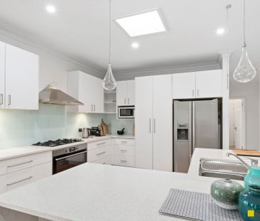 Your dream home awaits! - Photo 1
