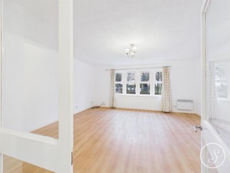 2 bedroom flat to rent - Photo 2