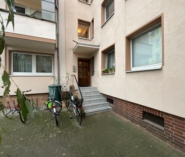 Moderne 4-Zimmer-Dachgeschosswohnung mit Balkon in zentraler Lage v... - Foto 2