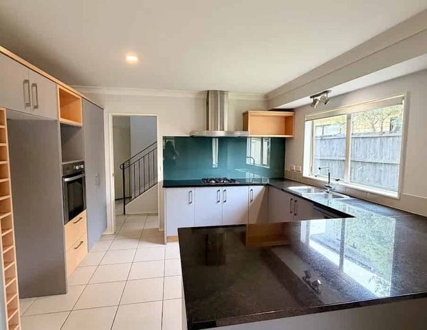 Spacious Family Living in Greenhithe - Photo 1