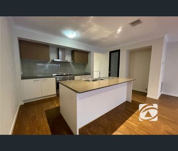 37 Bellario Circuit, Clyde North, Vic 3978 - Photo 5