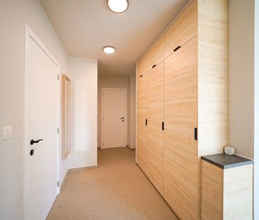 Stijlvol gerenoveerd 2-slaapkamerappartement in Centrum Oostende - Photo 1
