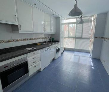 4 room luxury penthouse for rent in Madrid, Spain - Photo 5