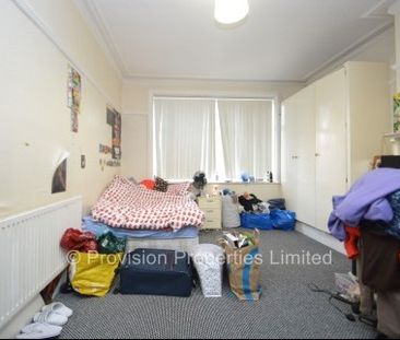 7 Bedroom Student Property - Photo 4