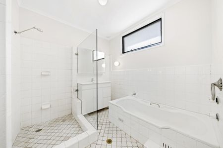 3 Yalding Avenue, Carlingford NSW 2118 - House For Rent | Domain - Photo 5