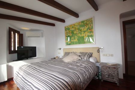 Mediterranean Style Villa with Panoramic Sea and Golf Views located in Bendinat - Photo 3