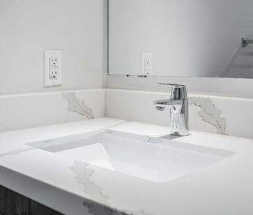 For Lease - 72B Dunning Avenue, Aurora, Ontario - Photo 6