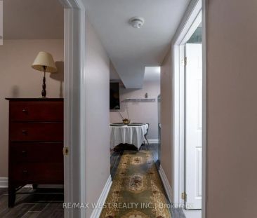 180 HOLBORNE AVENUE - Photo 2