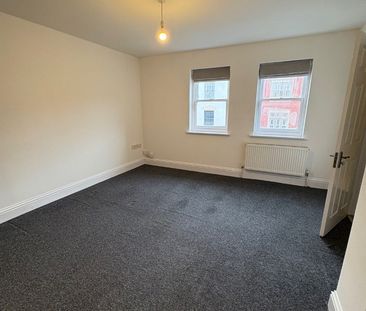 Studio Flat, West St, BS2 - Photo 2