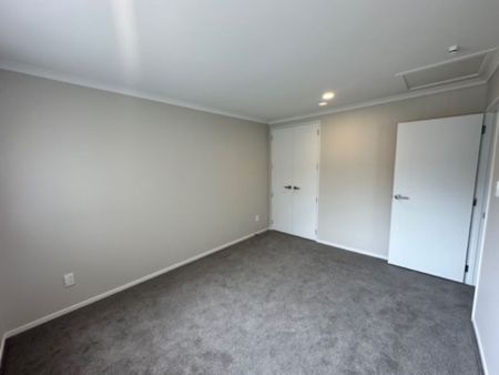 This Property is a Must to View&excl; - Photo 4