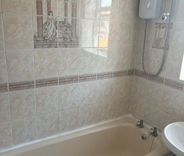 3 Bed Semi-Detached House, Brendon Avenue, M40 - Photo 5