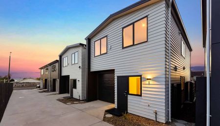 Modern Brand-New Townhouse – Prime Otahuhu Location - Photo 4