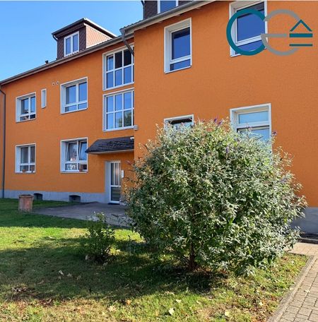 Schicke und renovierte 3-Zimmer-Wohnung in zentraler Lage mit Außenstellplatz! - Photo 4