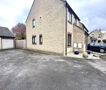 Chetwynd Mead, BAMPTON - Photo 4