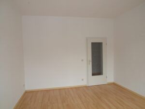 Jößnitzer Str. 147, Wohnung 2 ~~~ Terrasse, Tageslichtbad mit Wanne und Dusche, Keller - Photo 3