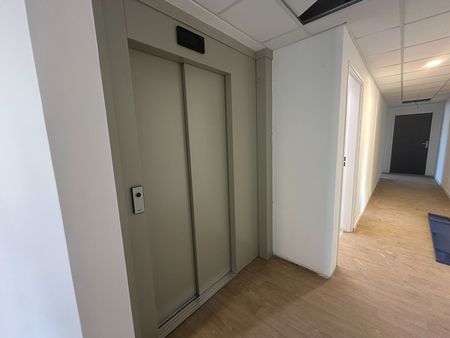 Apartment - Photo 2