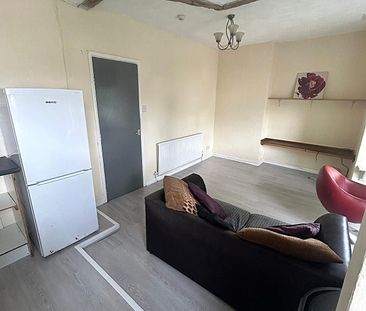 £750 PCM, Furnished One Bedroom First Floor Flat in Richmond Road, ... - Photo 4