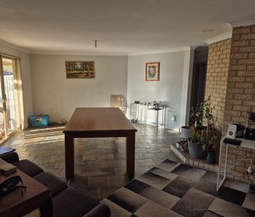 Bibra Lake - Photo 1