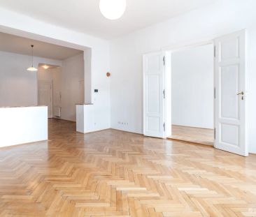 SCHÖNE HELLE 2 ZIMMER ALTBAUWOHNUNG mit kleinem GARTEN IM HOF - Foto 2