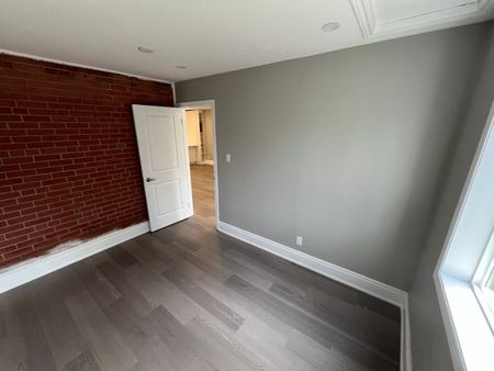 For Lease - 73 Murray Drive, Aurora, Ontario - Photo 3