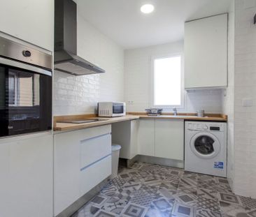 Modern room in Actor Llorens Street - Photo 6