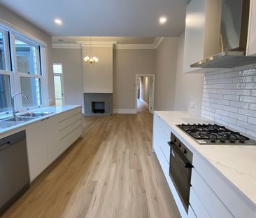 Rare and Exciting Rental Opportunity in Clifton Hill - Photo 4